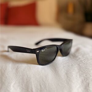 Ray-Ban Black Sunglasses - Polarized